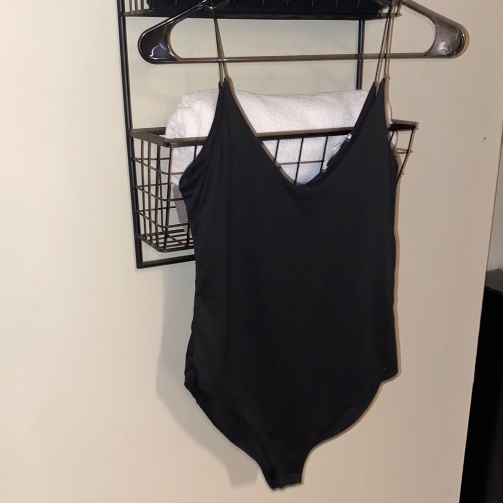 Small spaghetti straps bodysuit low cut Vneck
